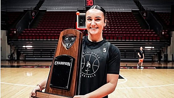 Violeta Rojas, una malagueña que luce un anillo de la NCAA