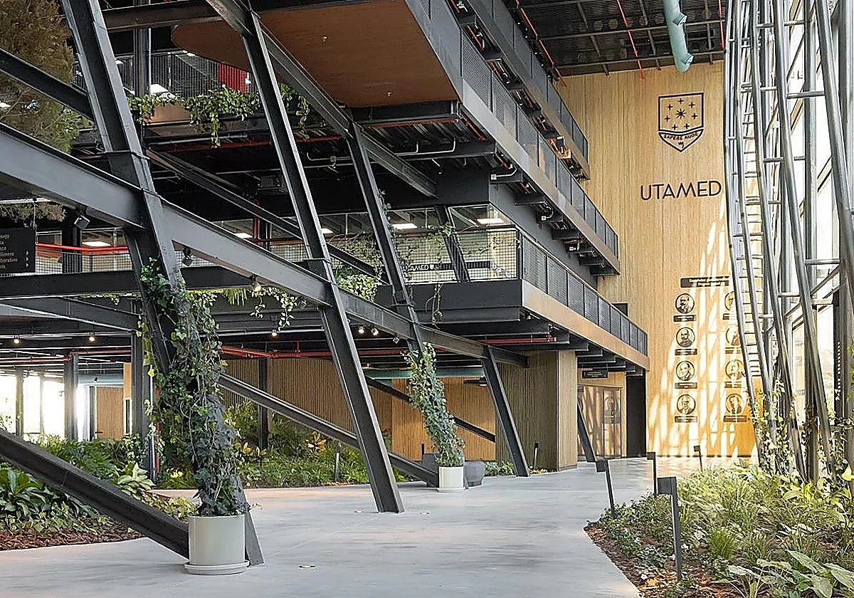 La Utamed supera la barrera de los 5.000 estudiantes y consolida su crecimiento