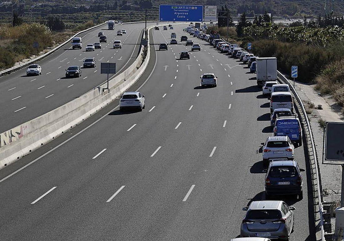 La DGT pondrá cámaras y lectores de matrícula en la hiperronda por la presión del tráfico