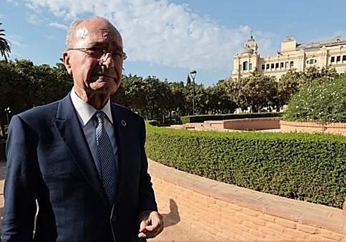 La guardia pretoriana del alcalde está tranquila: creen que se vuelve a presentar