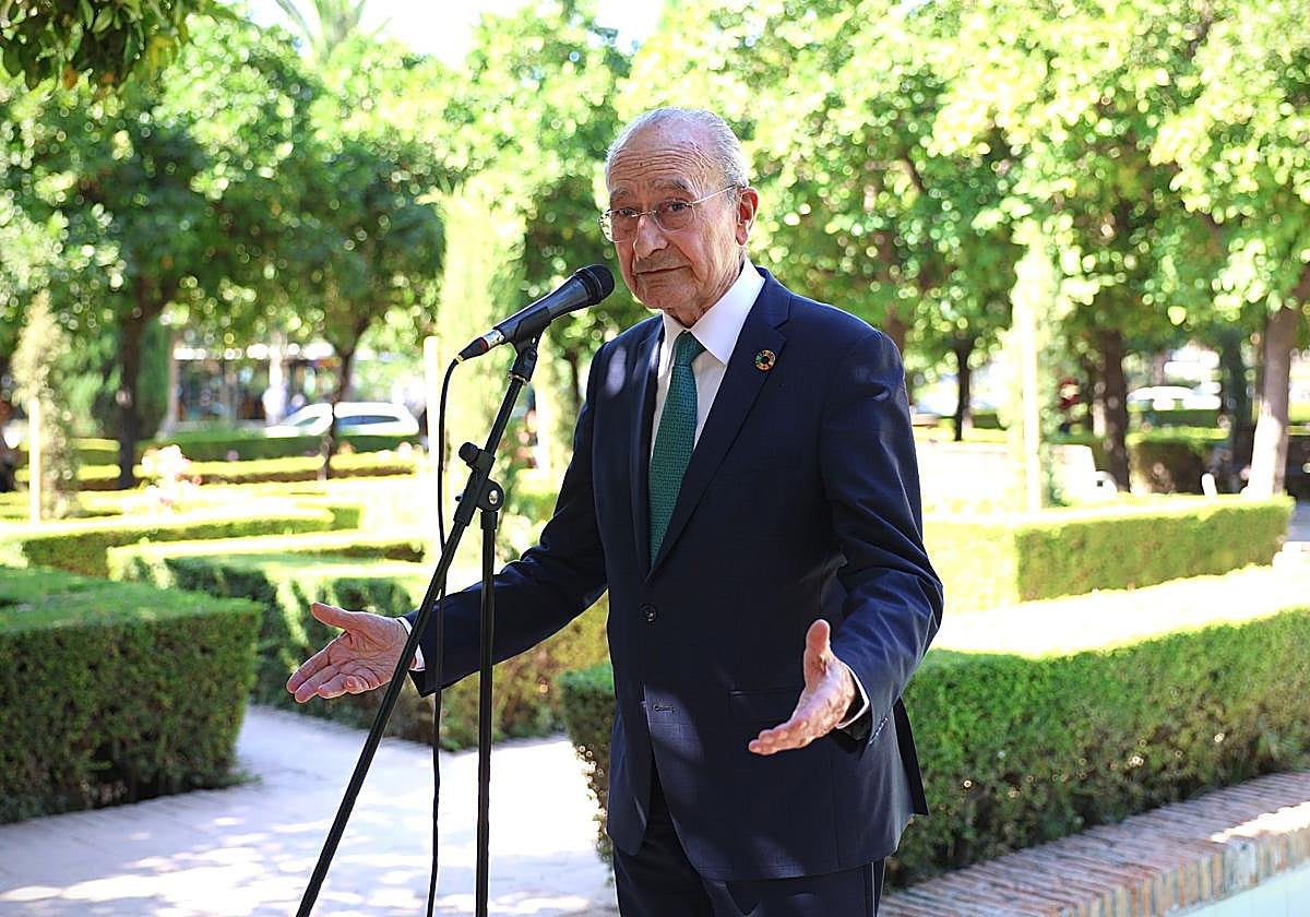 Paco de la Torre: «Me siento útil a la ciudad y cumpliré el mandato de cuatro años»