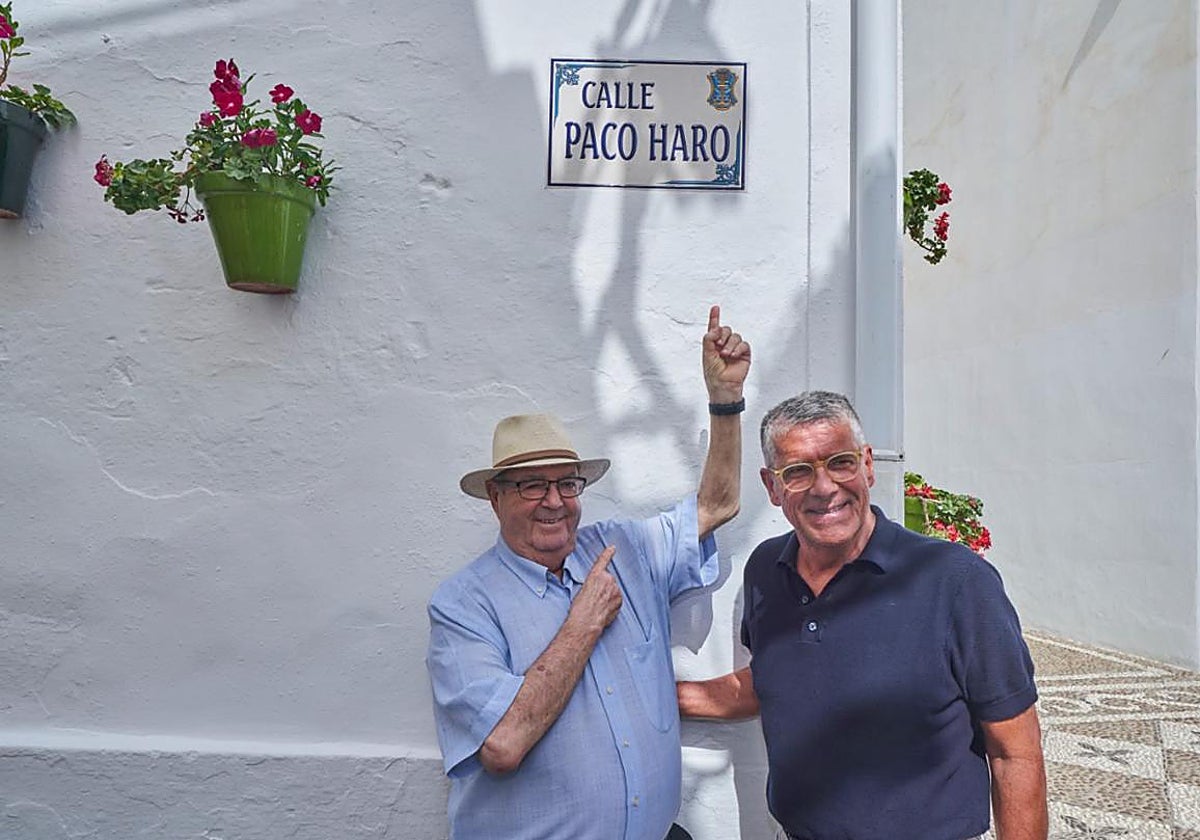 Nerja dedica una calle a Paco Haro, pionero de la radio y referente de sus fiestas