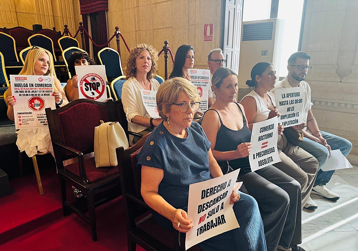 El Ayuntamiento de Málaga pide a Plaza Mayor que no cierre a medianoche para que sus empleados concilien