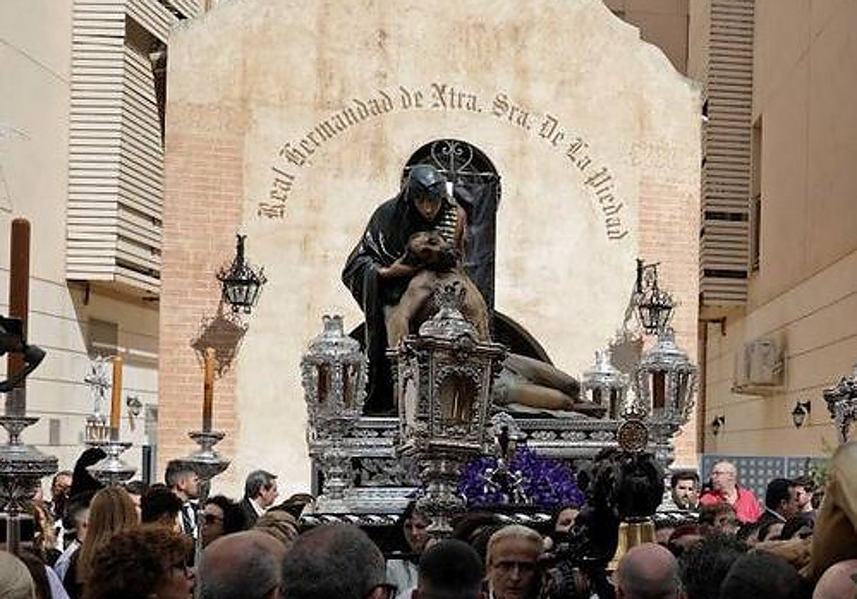 La bendición de la capilla de la Piedad y la festividad de la Virgen de los Ángeles, entre las principales citas cofrades