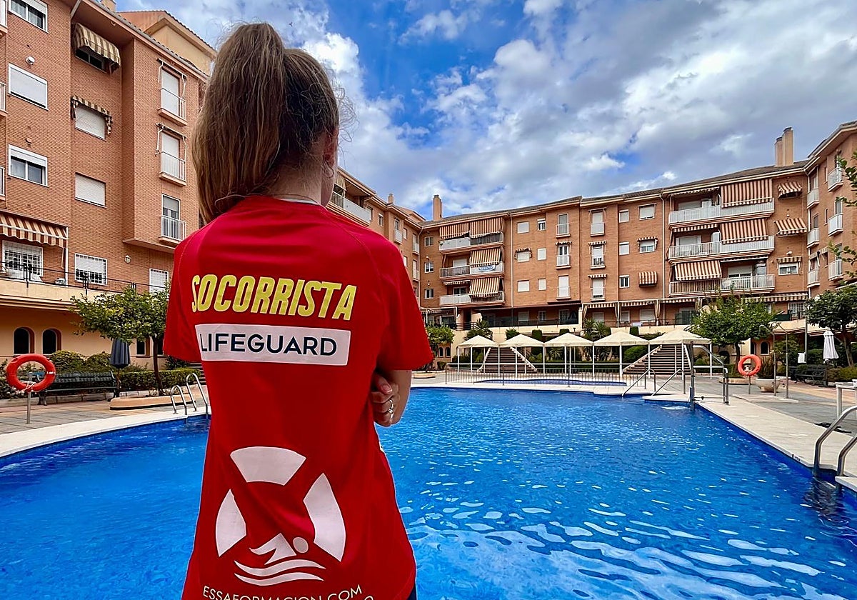 Guía para evitar ahogamientos: ni fiarse de aguas sin vigilancia ni distraerse con el móvil