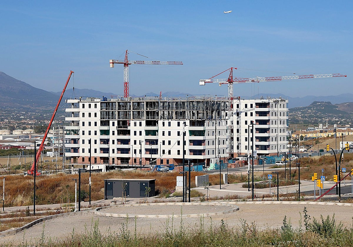 Málaga sólo construye la mitad de viviendas para los 55.500 nuevos hogares creados en el último lustro