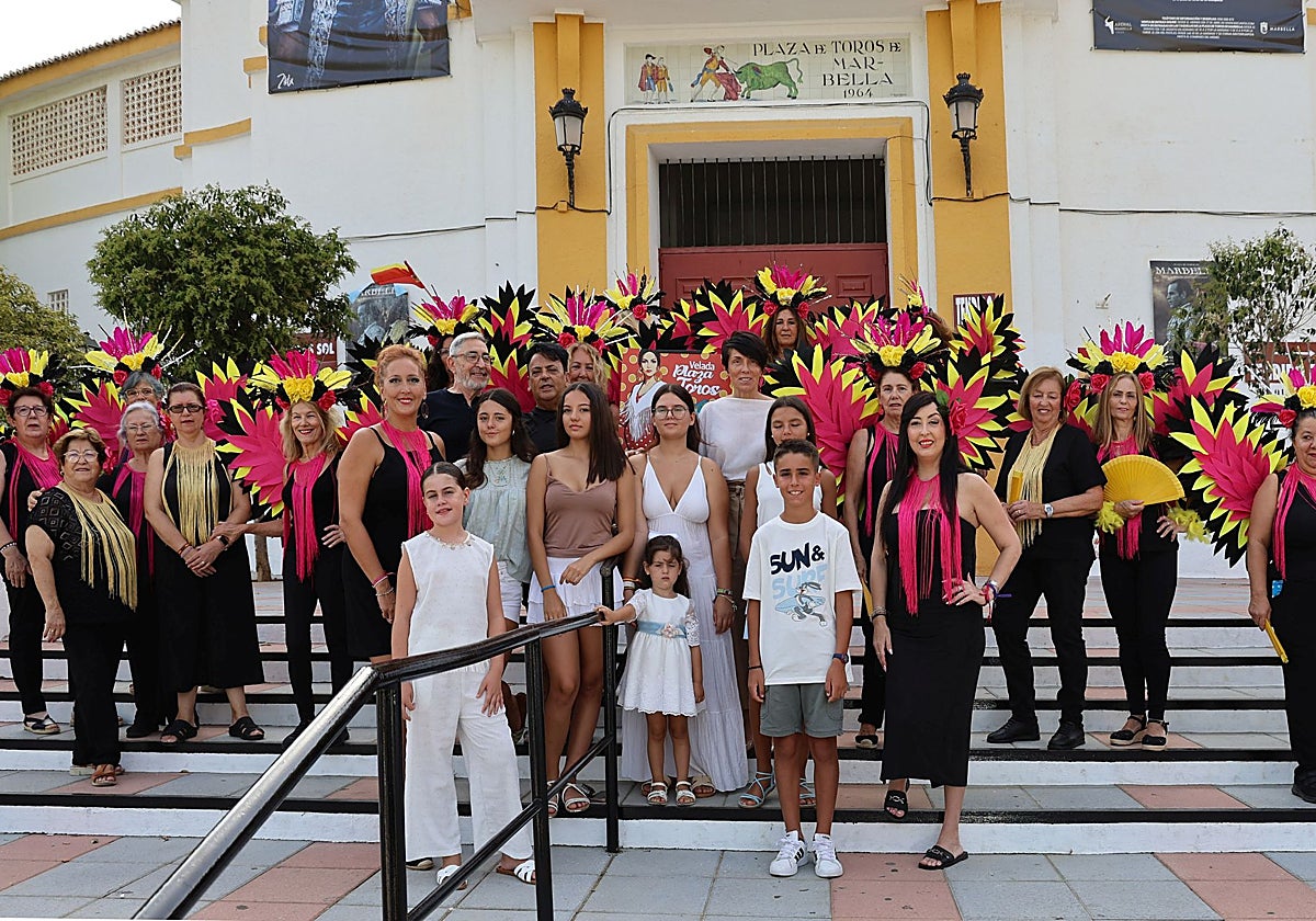 Actuaciones musicales, carnaval, baile y fiesta infantil del agua en la Velada de la Plaza de Toros de Marbella