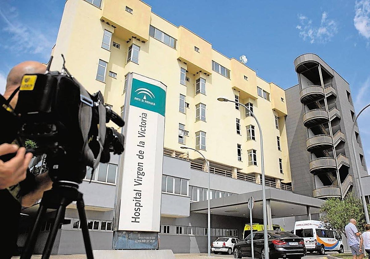 La seguridad del Clínico reduce a un hombre muy agresivo que intentaba entrar a la farmacia del hospital