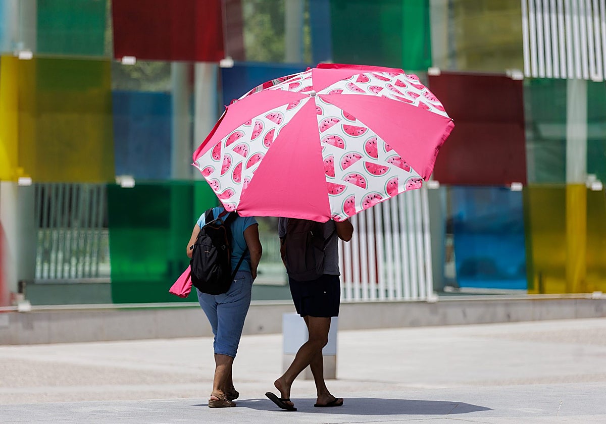 Septiembre de contrastes: el bochorno dará paso al terral y tormentas esta semana en Málaga
