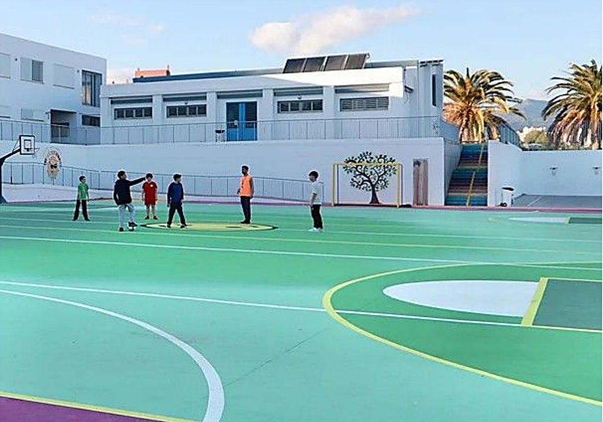Los colegios de San Pedro adelantan la salida del colegio una hora por el paso de La Vuelta a España