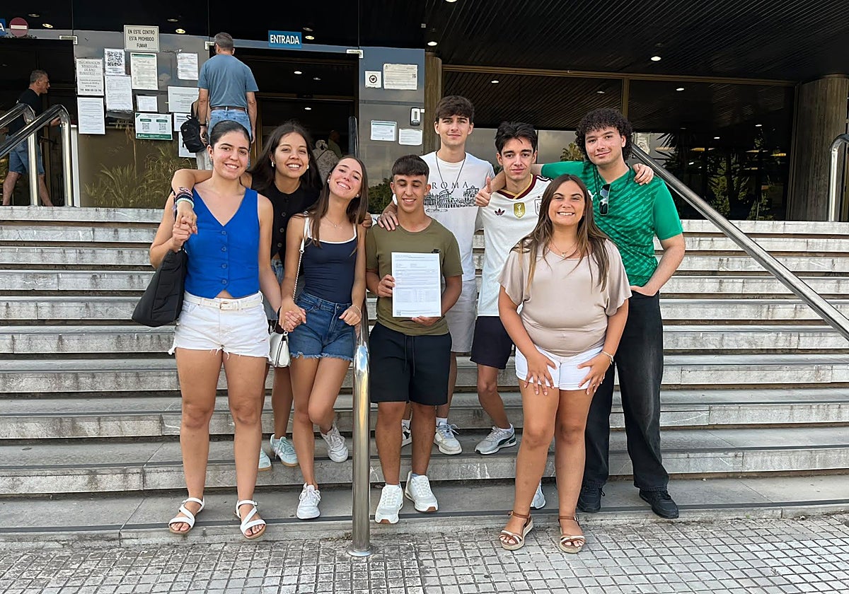Más de 1.300 firmas exigen cuatro clases en Bachillerato para el Concha Méndez Cuesta de Torremolinos