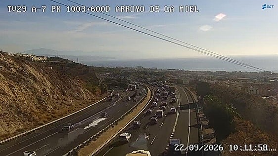 Un accidente múltiple deja diez kilómetros de retenciones entre Torremolinos y Benalmádena