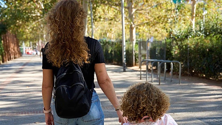Una casa okupada, una hija de tres años y un cambio de planes: el calvario de una madre de Benalmádena para recuperar su hogar