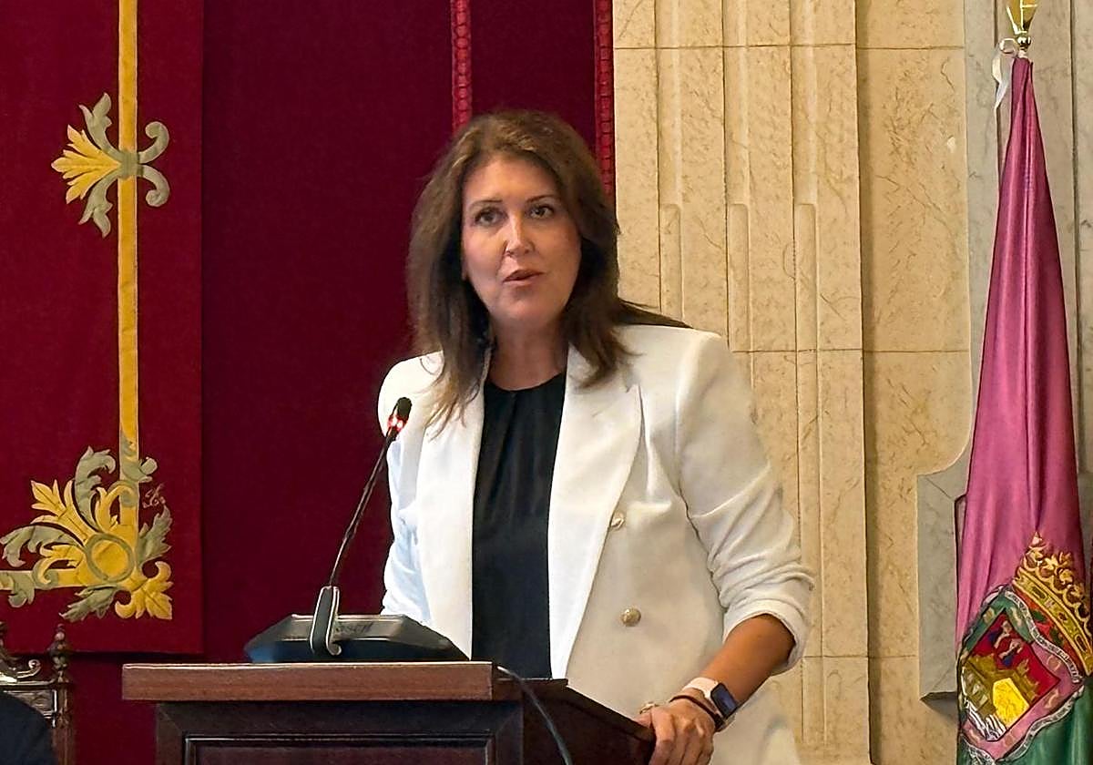 Carmen Casero, a la oposición: «No a la patada en la puerta, no a la expropiación y sí a construir vivienda»