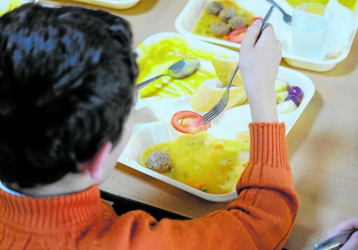 El precio del comedor escolar en Andalucía se congeló en 5,54 euros, pero irá al alza en los próximos cursos
