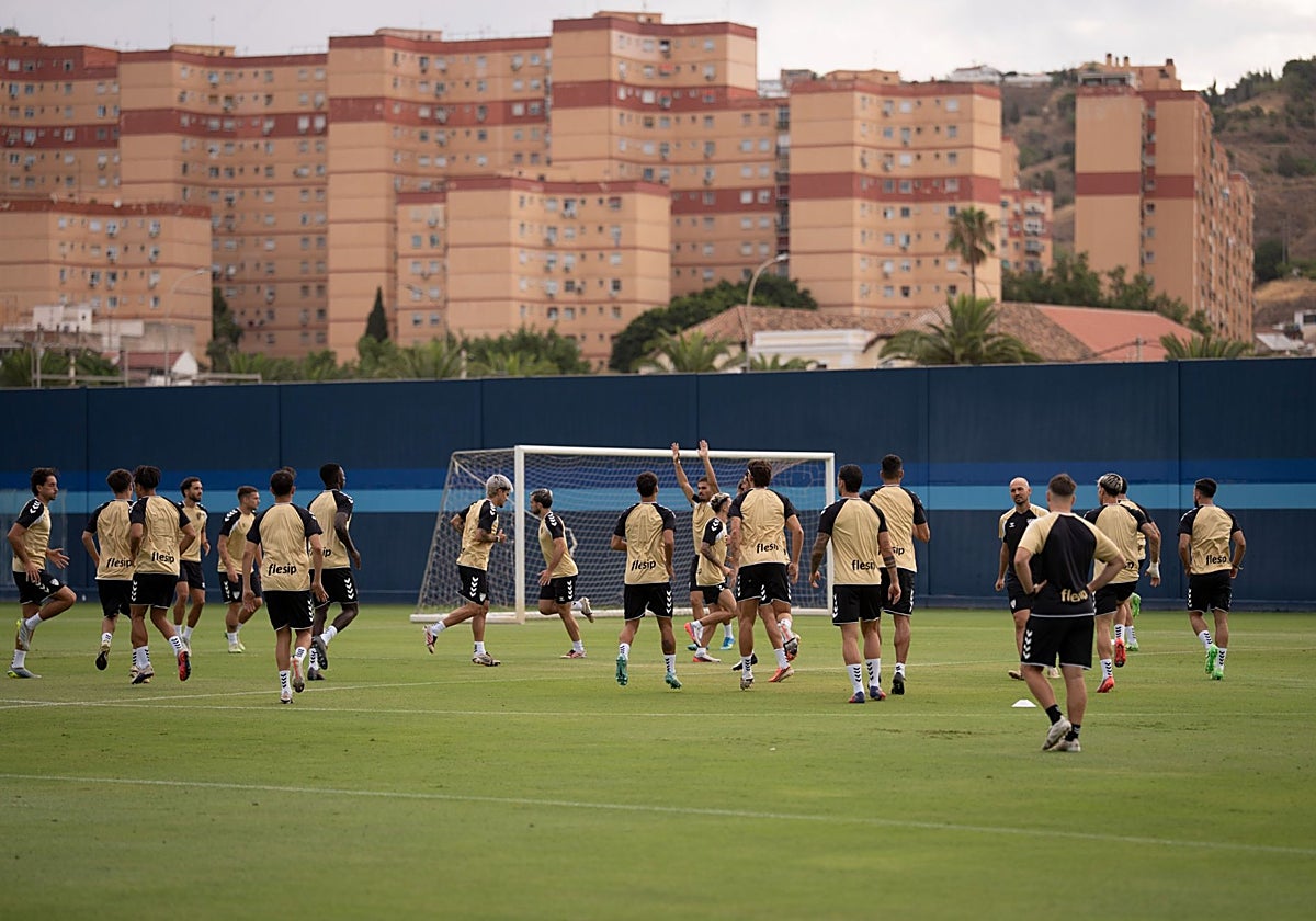 El Málaga, al Santiago Bernabéu con los mismos hombres que ante el Deportivo