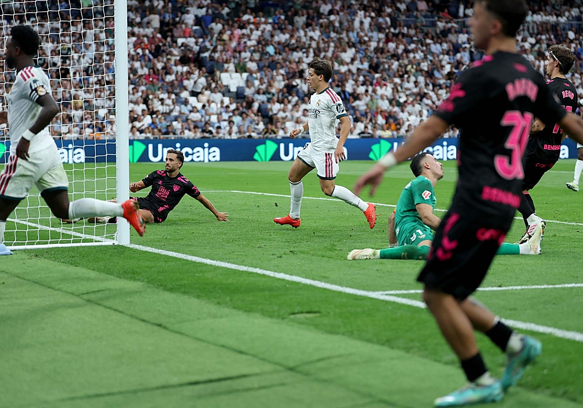 Un Málaga colista encara un horizonte de doce partidos para hacer acopio de puntos