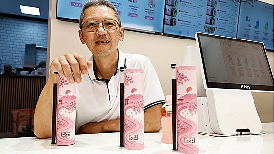 Llega a Málaga una nueva tendencia viral: el sushi en tubo