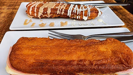 Churrocatas, los bocadillos de masa frita para desayunar o merendar en Teatinos