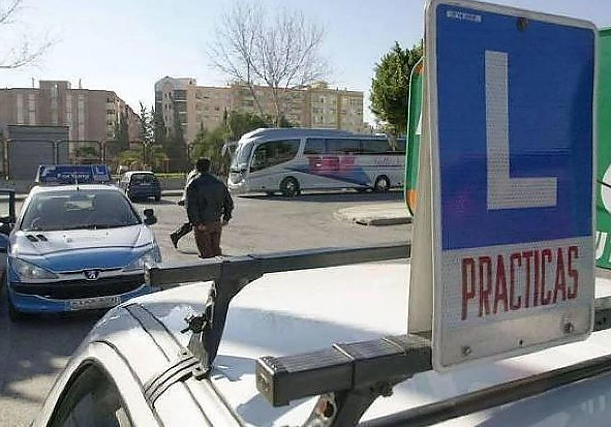 Investigan a una falsa profesora de autoescuela por dar clases sin título en Málaga – Diario Sur