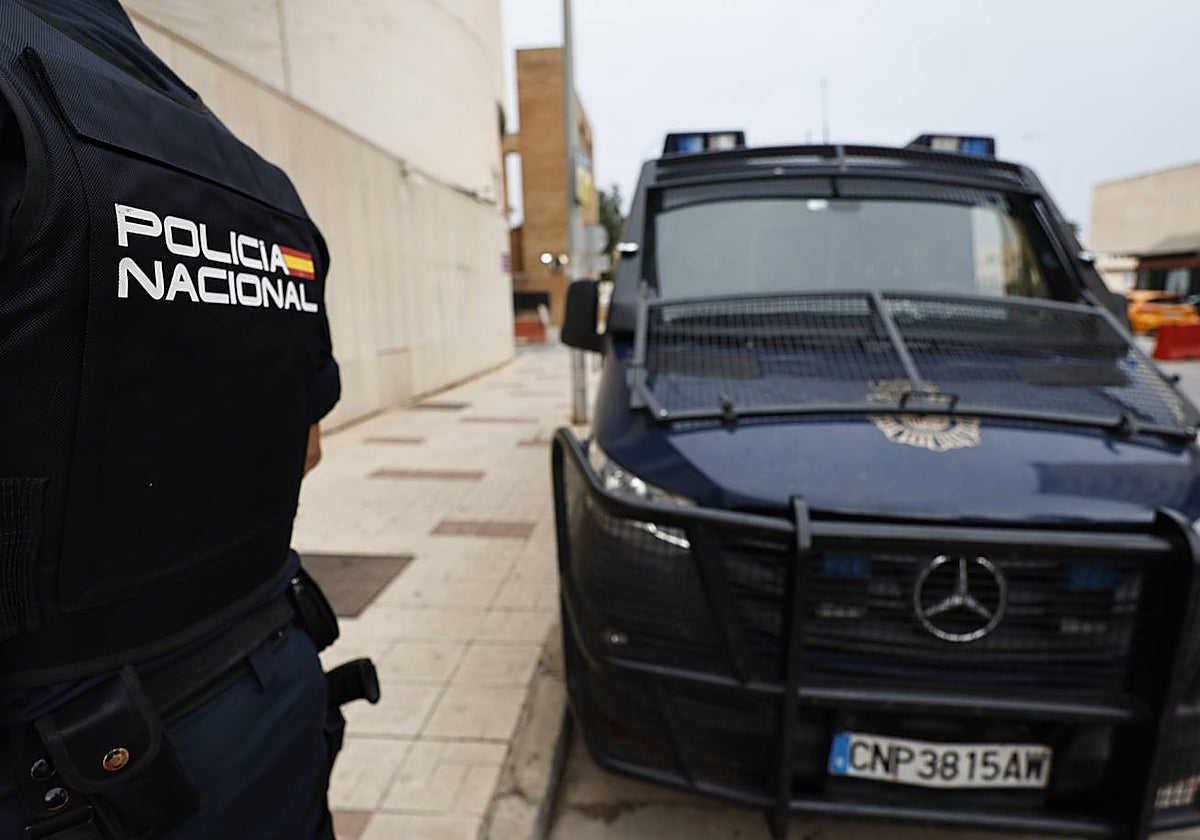 Málaga se blinda ante el eclipse: casi 200 policías nacionales velarán por la seguridad en miradores y playas