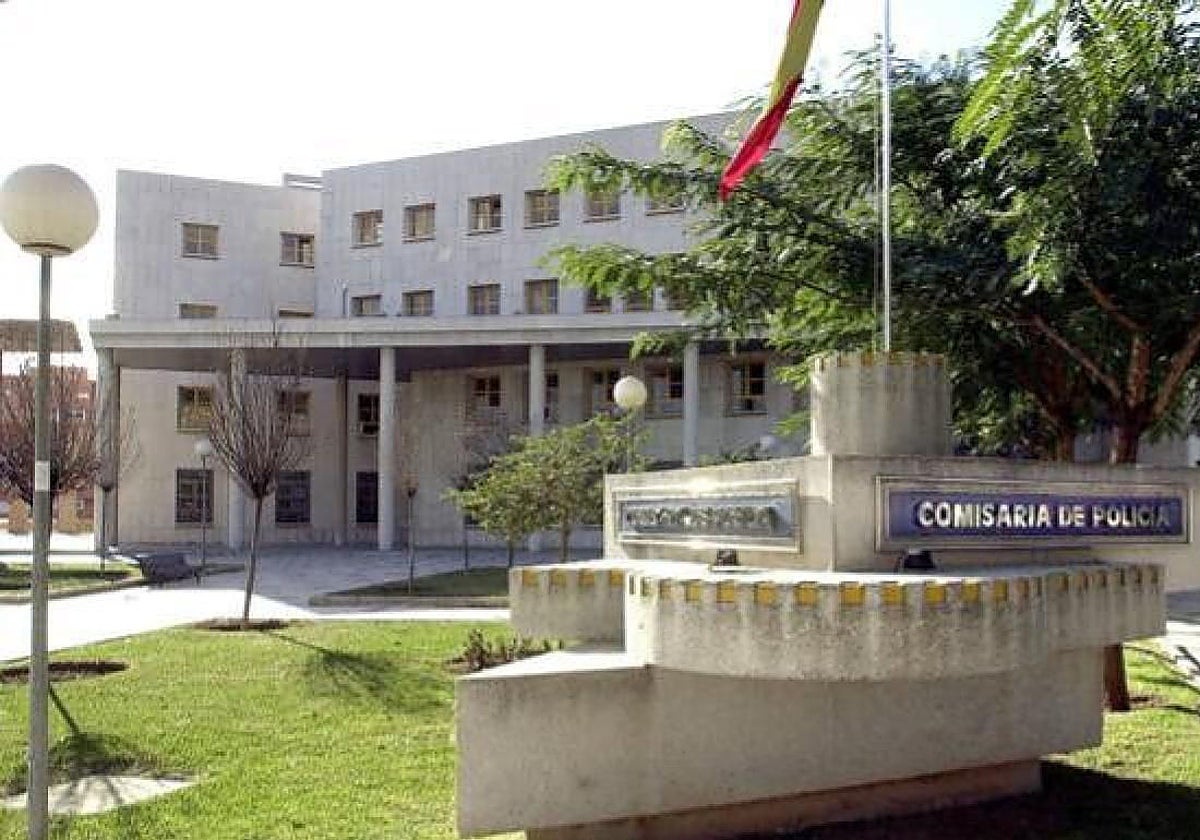 Un operativo con agentes de paisano desata la alarma en Larios Centro al confundirse con un secuestro