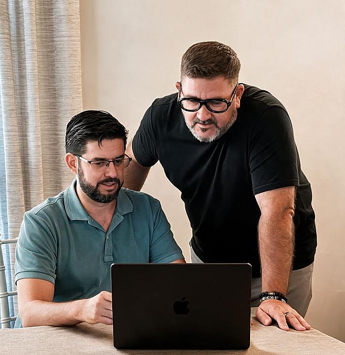 Samuel Molina, CEO de Nubeseo, junto al chef Dani García.