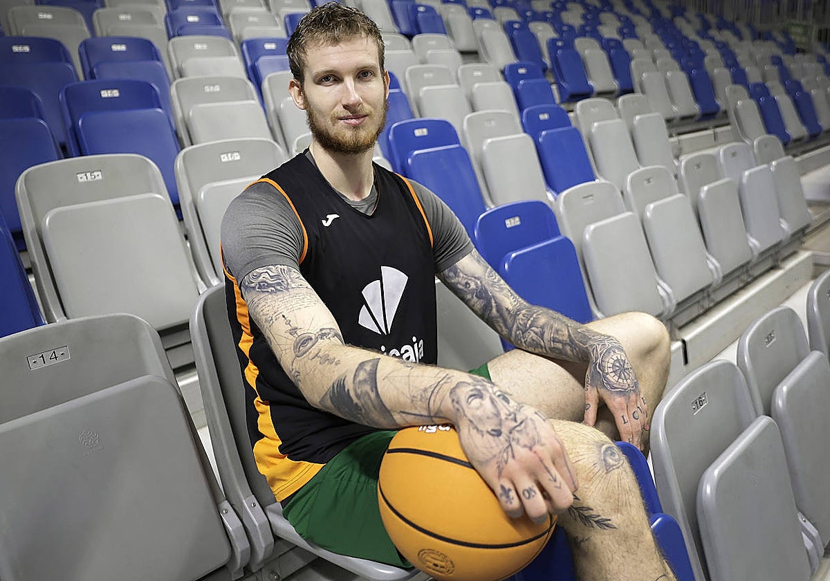 El Unicaja confirma la salida de Balcerowski, que ficha por el Barcelona