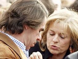 El ex presidente Aznar y su mujer Ana Botella, en una imagen de archivo. /Archivo