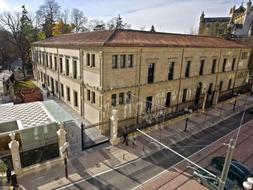 El Parlamento vasco colocará la bandera de España en el exterior del edificio