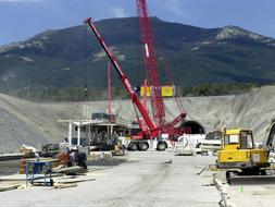 Construcción de un túnel del AVE en la sierra de Guadarrama. / Archivo