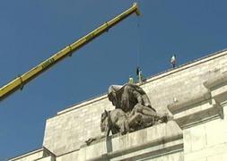 Desmontan 'La Piedad' en el Valle de los Caídos