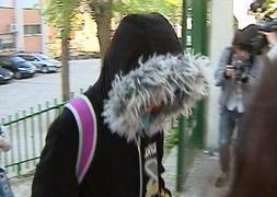 Najwa ya tiene plaza en otro instituto de Pozuelo que sí le permite ir a clase con el velo islámico