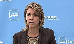La secretaria general del PP, María Dolores de Cospedal, ingresó más de 240.000 euros el año pasado. / Europa Press