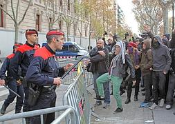 Los diputados catalanes relatan al juez el asedio del 15J