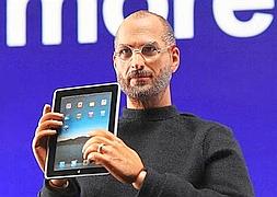 Apple podría demandar a los autores del muñeco de Jobs