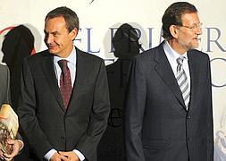 Imagen de archivo de Zapatero con Rajoy.
