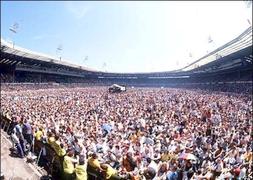 Imagen de un concierto en el antiguo estadio de Wembley. / Archivo