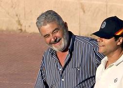 Oubiña saliendo de la prisión madrileña de Navalcarnero el pasado julio. / Efe