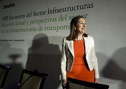 La ministra de Fomento, Ana Pastor. / Emilio Naranjo (Efe)