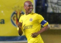 Senna celebra un gol con el Villarreal./AFP