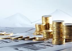 Monedas de euro apiladas. / Archivo