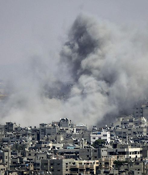 Bombardeo israelí sobre Gaza.