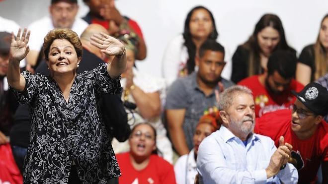 Rousseff y Lula da Silva, en un mitin 