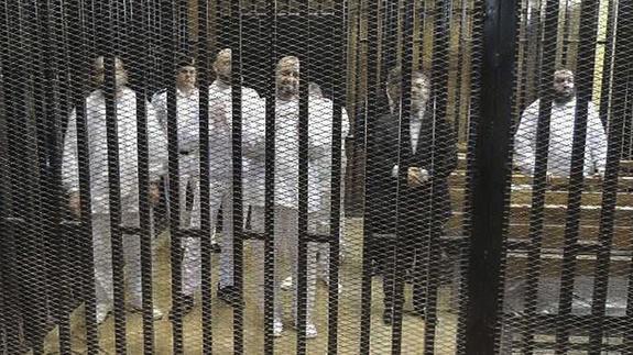 Mursi (2i), durante el juicio. 