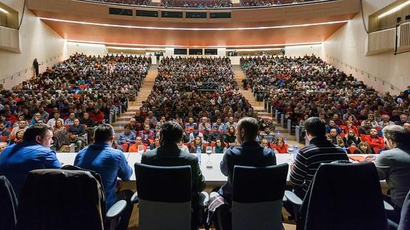 Ignacio González, director de Campofrío se dirige a sus empleados en Burgos.