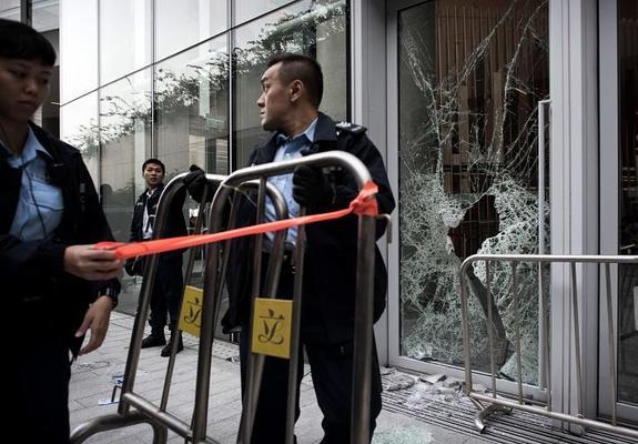 Imagen del Parlamento tras la entrada de los manifestantes. 