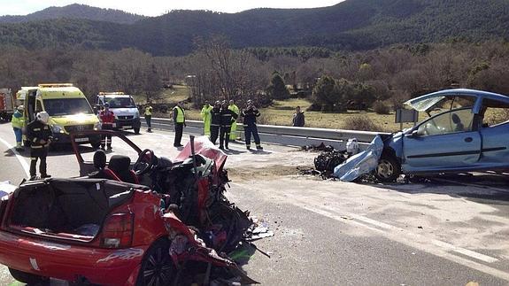 Fotografía facilitada por Emergencias del accidente ocurrido en Ávila. 