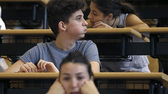 Estudiantes, durante la Prueba de Acceso a la Universidad.