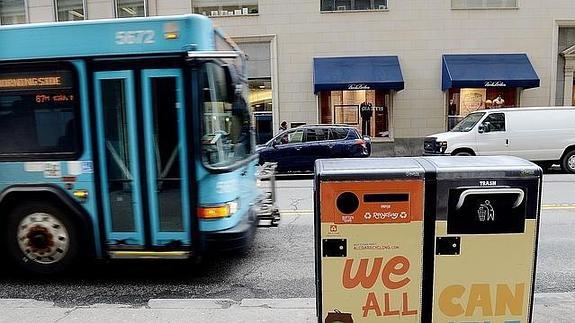 Los contenedores avisan de cuándo están llenos, averiados o desprenden mal olor.